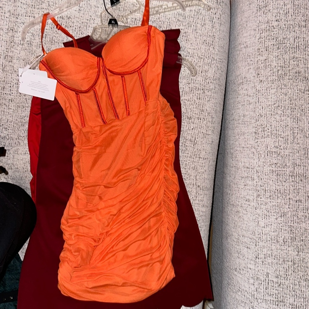 Size m light orange dress